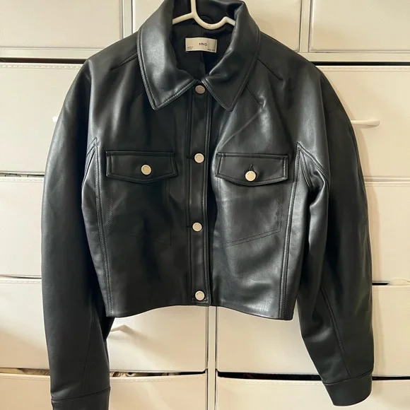 Mango - Picture 1 of 5